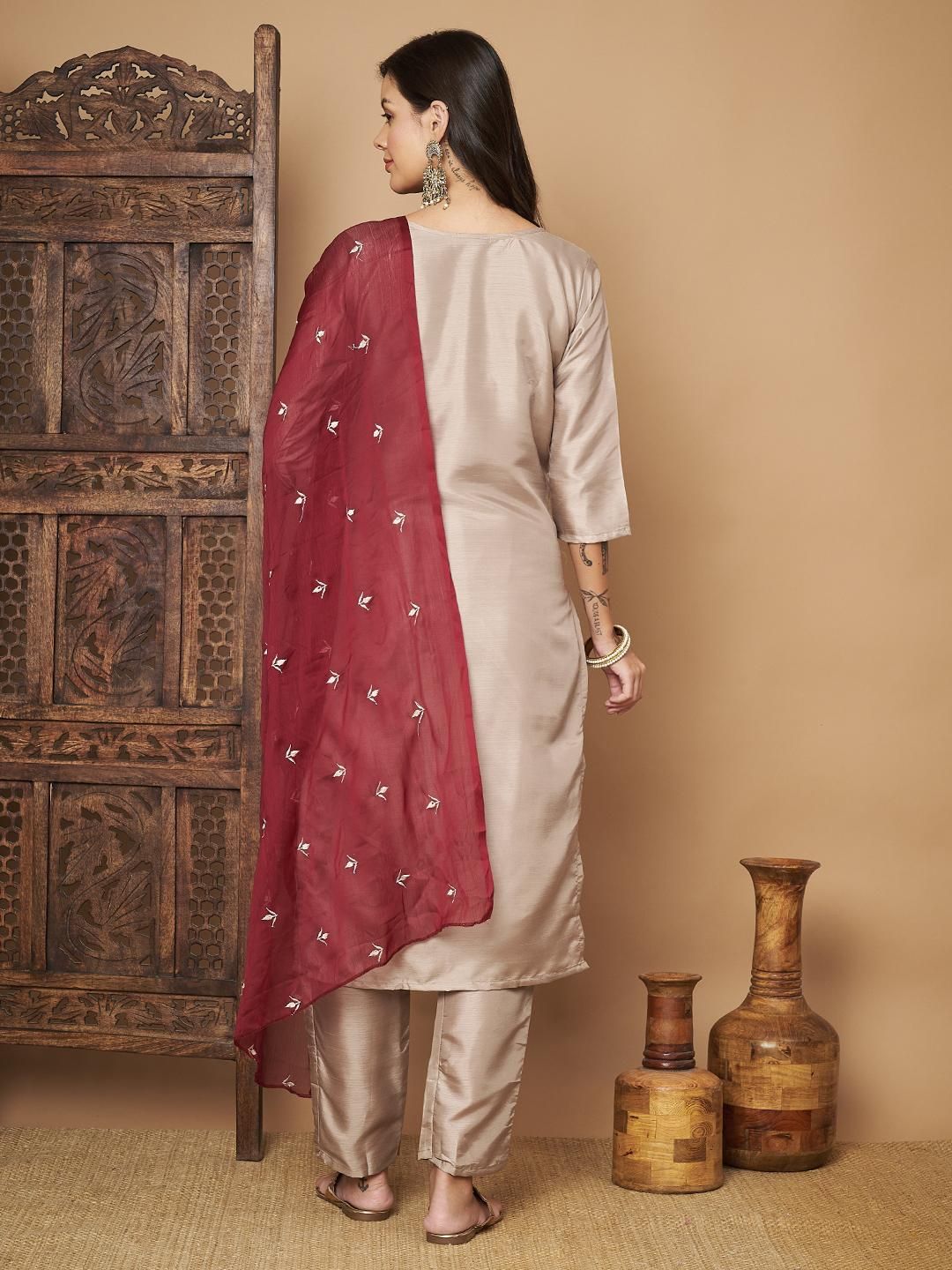 Women Solid Kurta Pant With Embroidered Dupatta